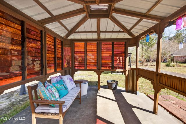 8938 Hanalei Circle, Diamondhead, MS 39525