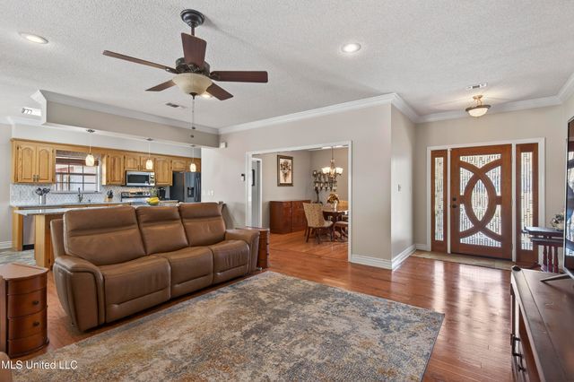 8938 Hanalei Circle, Diamondhead, MS 39525