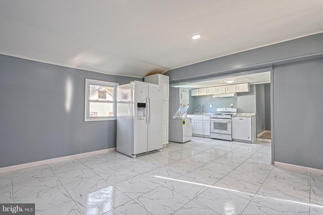 230 S JOHNSON ST, Harrisburg, PA 17112