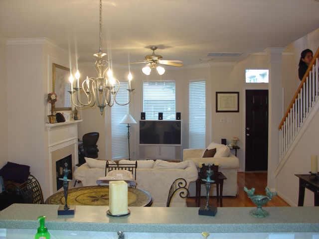 2108 Gillette, Houston, TX 77006