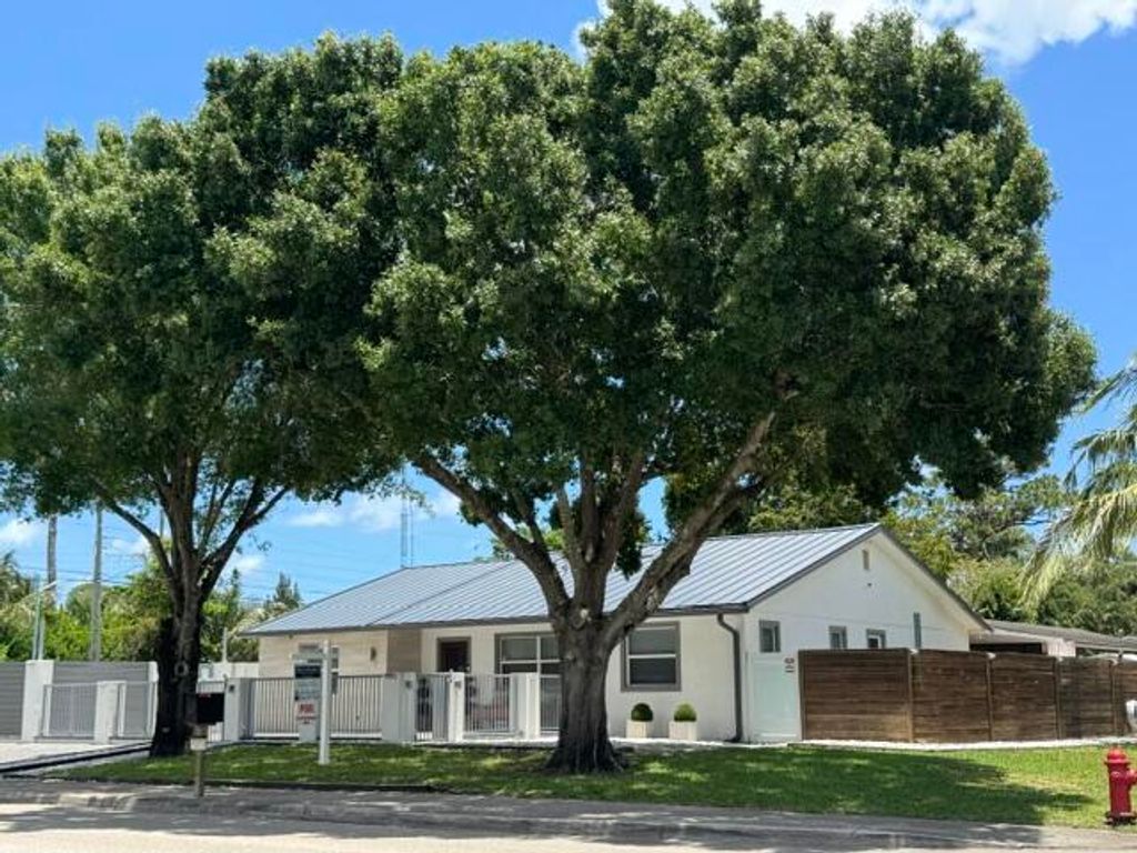 15276 Harrison Road, Delray Beach, FL 33484