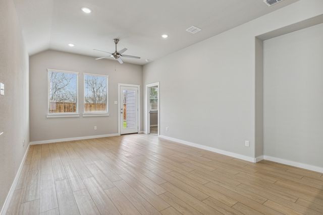 707 Knox River Drive, Princeton, TX 75071