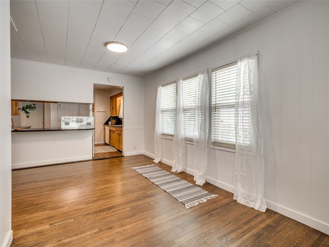 4728 E 4th Place, Tulsa, OK 74112