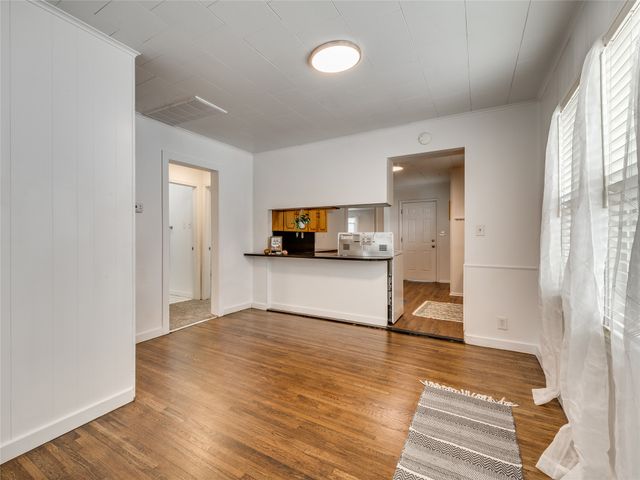 4728 E 4th Place, Tulsa, OK 74112