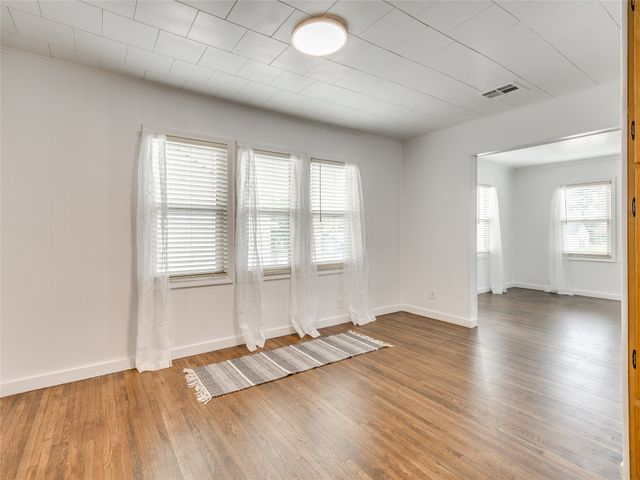 4728 E 4th Place, Tulsa, OK 74112