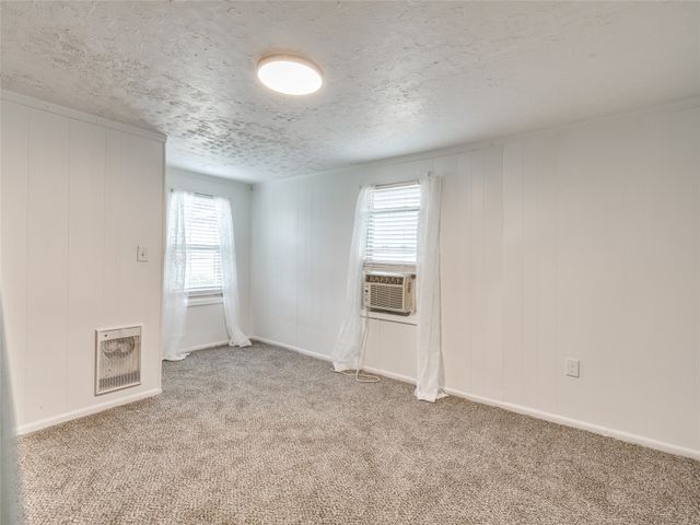 4728 E 4th Place, Tulsa, OK 74112