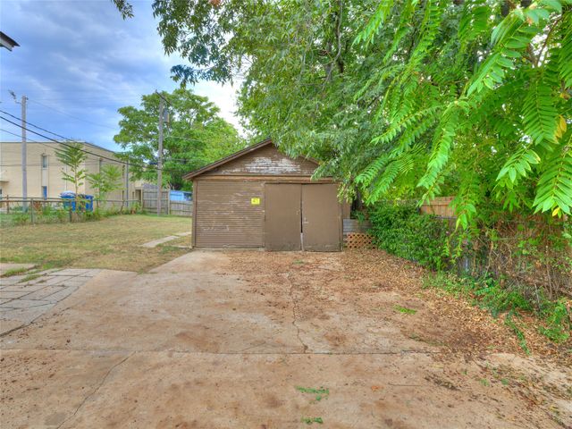 4728 E 4th Place, Tulsa, OK 74112