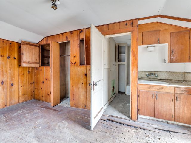 4728 E 4th Place, Tulsa, OK 74112
