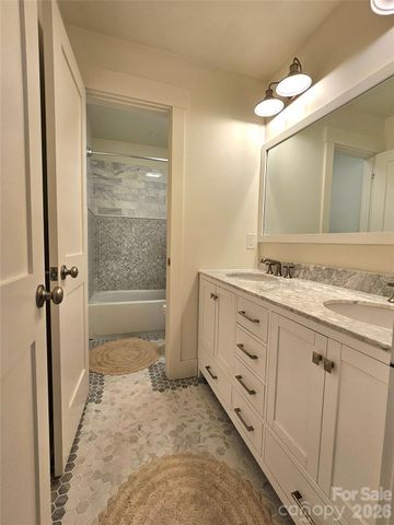 634 Pinehaven Drive PH74, New London, NC 28127