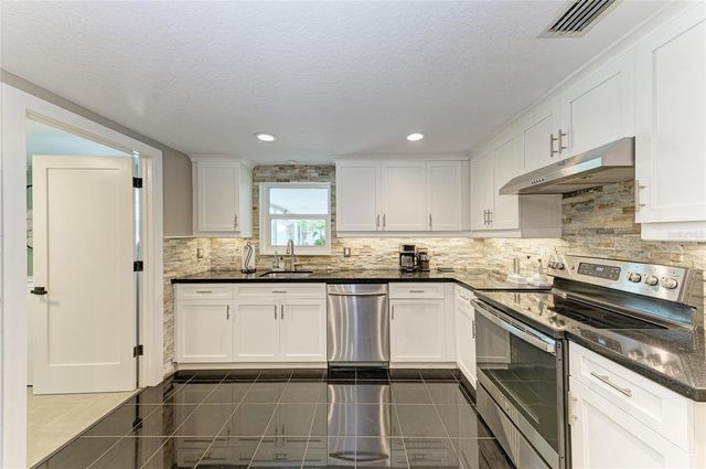 5535 25TH STREET W, Bradenton, FL 34207