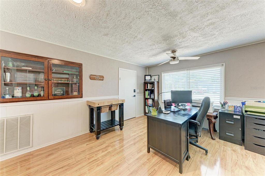 Image 11 of property listing at 5535 25TH STREET W, Bradenton, FL 34207