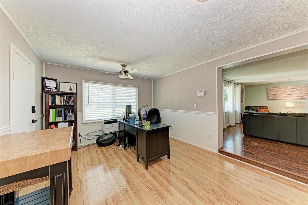 Image 12 of property listing at 5535 25TH STREET W, Bradenton, FL 34207