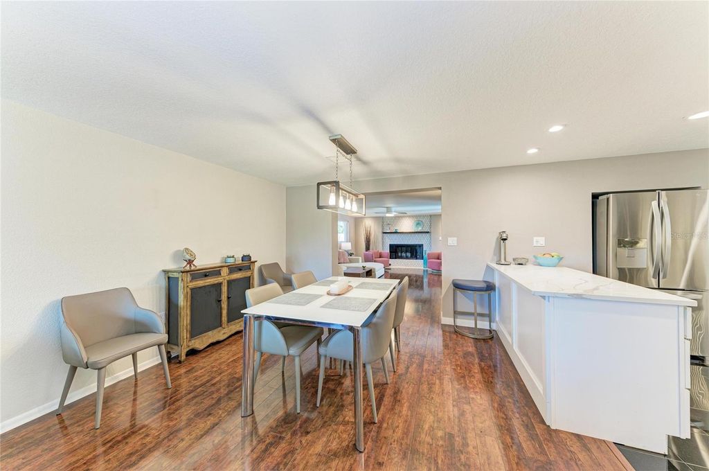 Image 13 of property listing at 5535 25TH STREET W, Bradenton, FL 34207