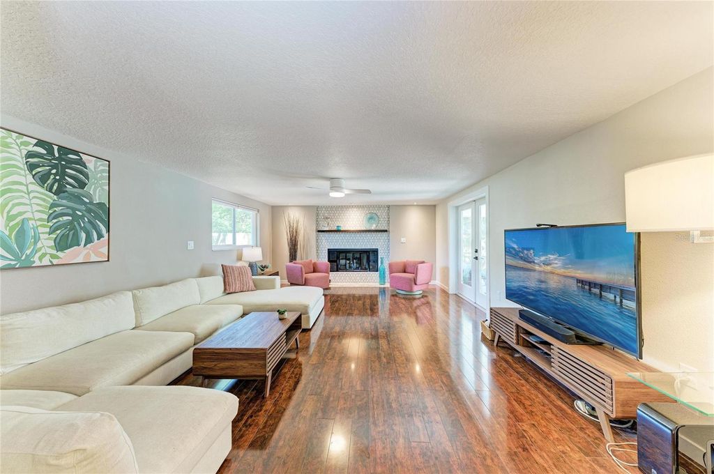 Image 15 of property listing at 5535 25TH STREET W, Bradenton, FL 34207