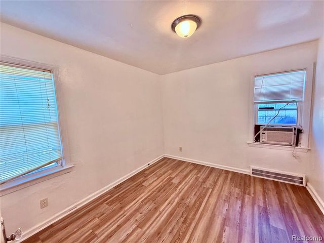 18081 Strasburg Street, Detroit, MI 48205