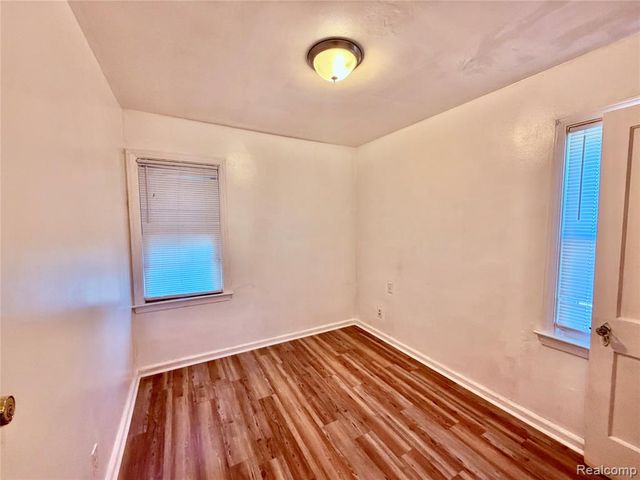 18081 Strasburg Street, Detroit, MI 48205