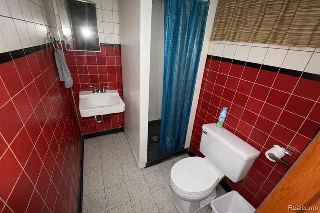 18081 Strasburg Street, Detroit, MI 48205