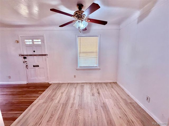 18081 Strasburg Street, Detroit, MI 48205