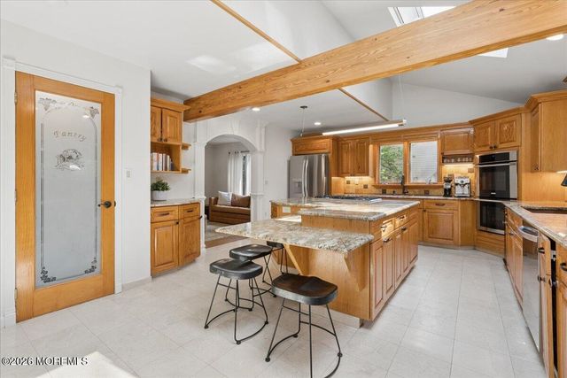 5 Eli Circle, Morganville, NJ 07751