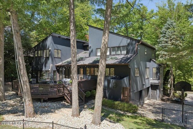 5 Eli Circle, Morganville, NJ 07751