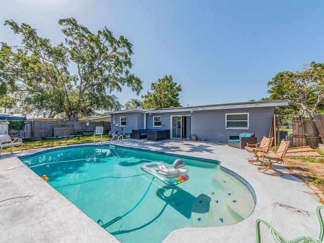 11397 122ND AVENUE, Largo, FL 33778