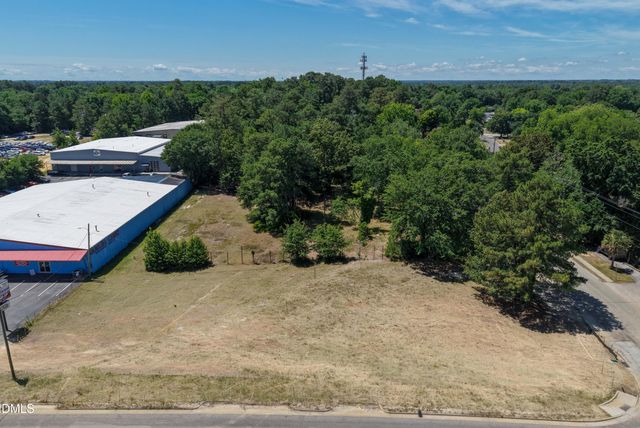 5231 Raeford Road, Fayetteville, NC 28304