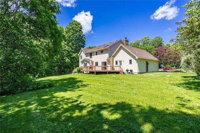 45 Split Rock Road, Pittsford, NY 14534