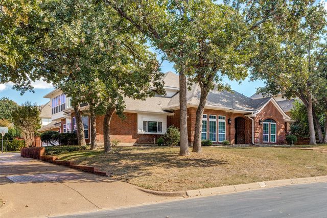 2103 Bay Club Drive, Arlington, TX 76013