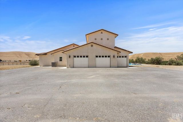 13700 Round Mountain Road, Bakersfield, CA 93308