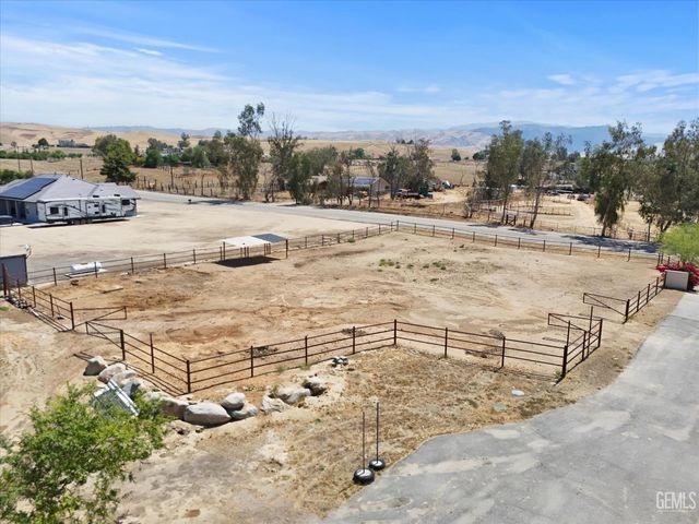 13700 Round Mountain Road, Bakersfield, CA 93308
