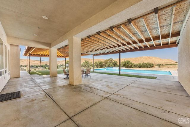 13700 Round Mountain Road, Bakersfield, CA 93308