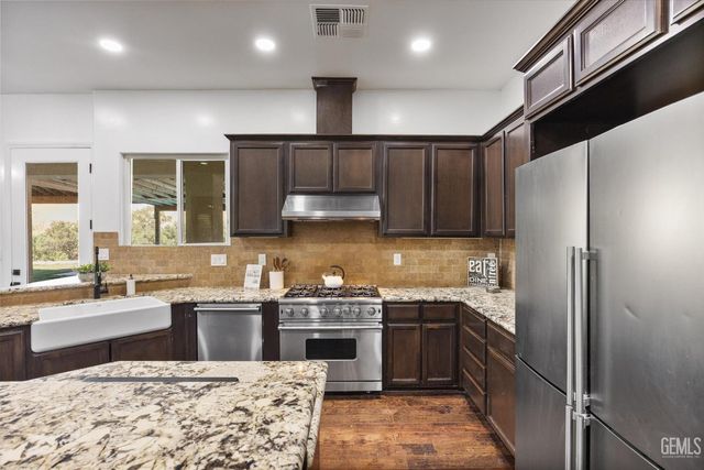 13700 Round Mountain Road, Bakersfield, CA 93308