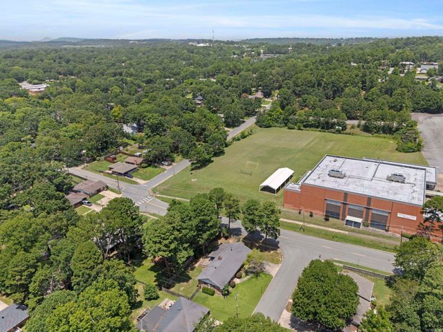 816 Hall Drive, Little Rock, AR 72205