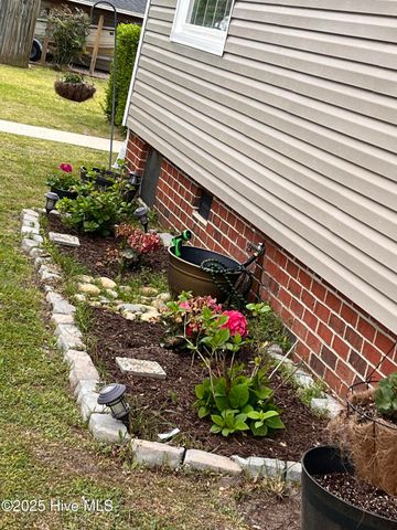 100 Louis Street, Greenville, NC 27858