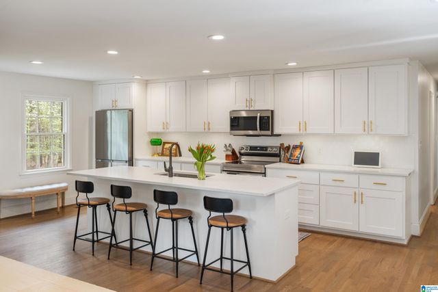 158 WILLOW RIDGE DRIVE, Indian Springs Village, AL 35124