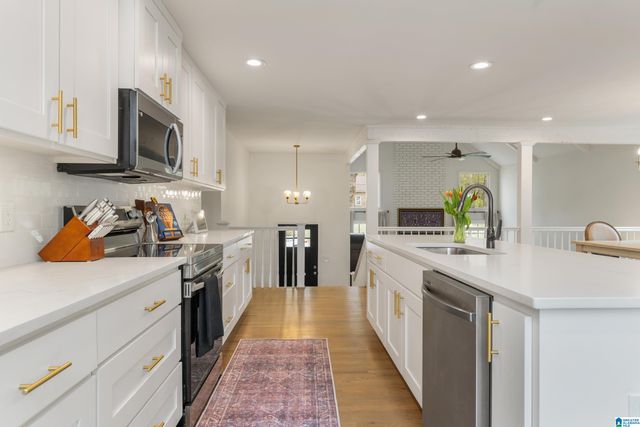 158 WILLOW RIDGE DRIVE, Indian Springs Village, AL 35124