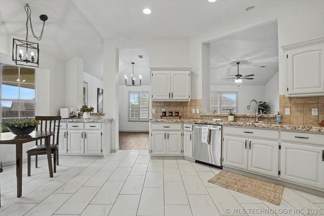 10416 E 116th Street S, Bixby, OK 74008