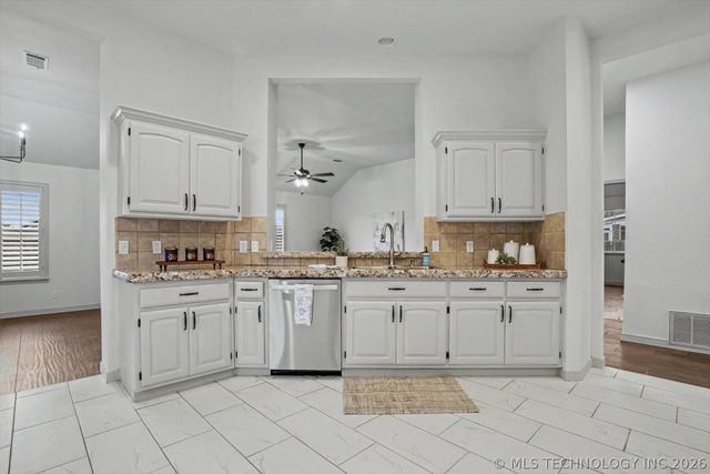 10416 E 116th Street S, Bixby, OK 74008