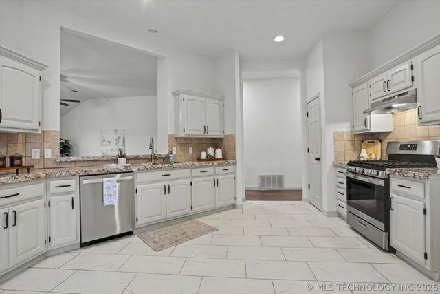 10416 E 116th Street S, Bixby, OK 74008