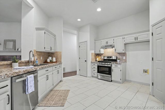 10416 E 116th Street S, Bixby, OK 74008