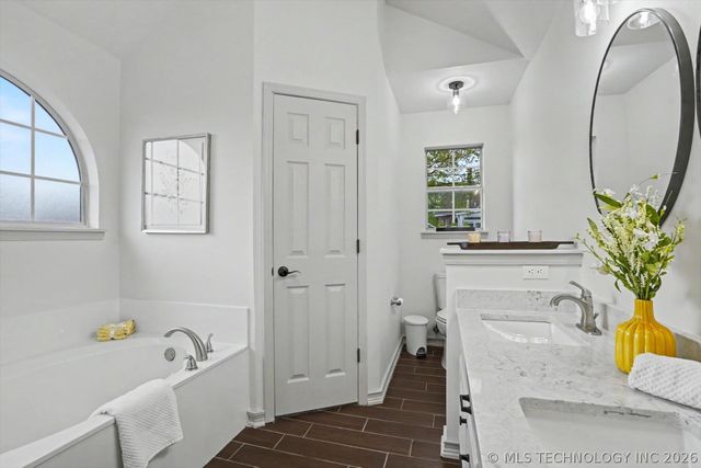 10416 E 116th Street S, Bixby, OK 74008