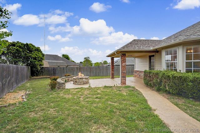 10416 E 116th Street S, Bixby, OK 74008