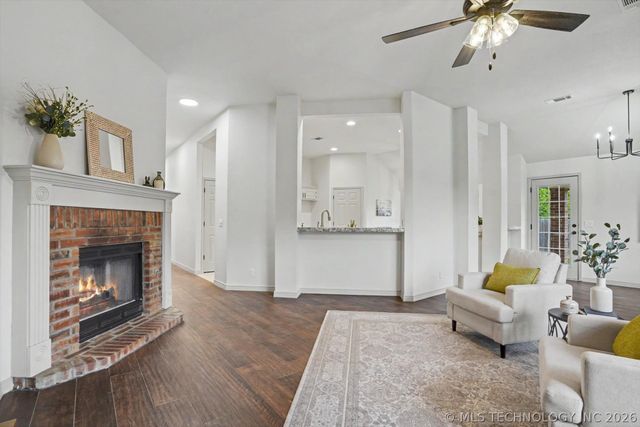 10416 E 116th Street S, Bixby, OK 74008