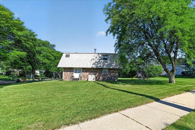 5110 Pebblebrook Drive, Madison, WI 53716