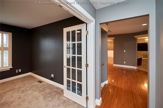 424 Woodbridge Drive, Charleston, WV 25311