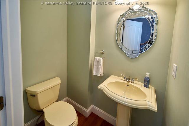 424 Woodbridge Drive, Charleston, WV 25311
