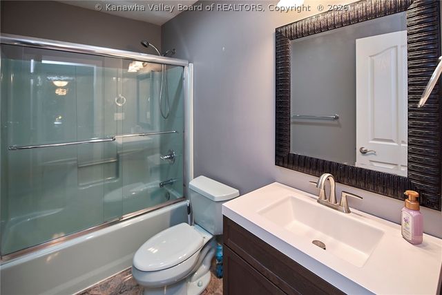 424 Woodbridge Drive, Charleston, WV 25311