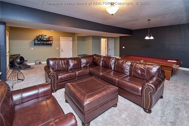 424 Woodbridge Drive, Charleston, WV 25311