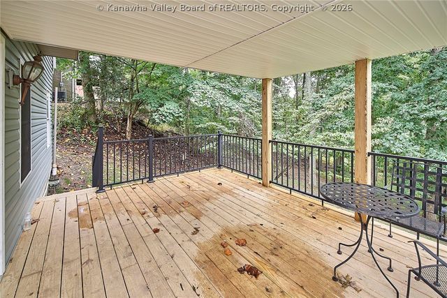 424 Woodbridge Drive, Charleston, WV 25311