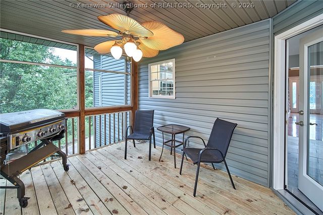 424 Woodbridge Drive, Charleston, WV 25311
